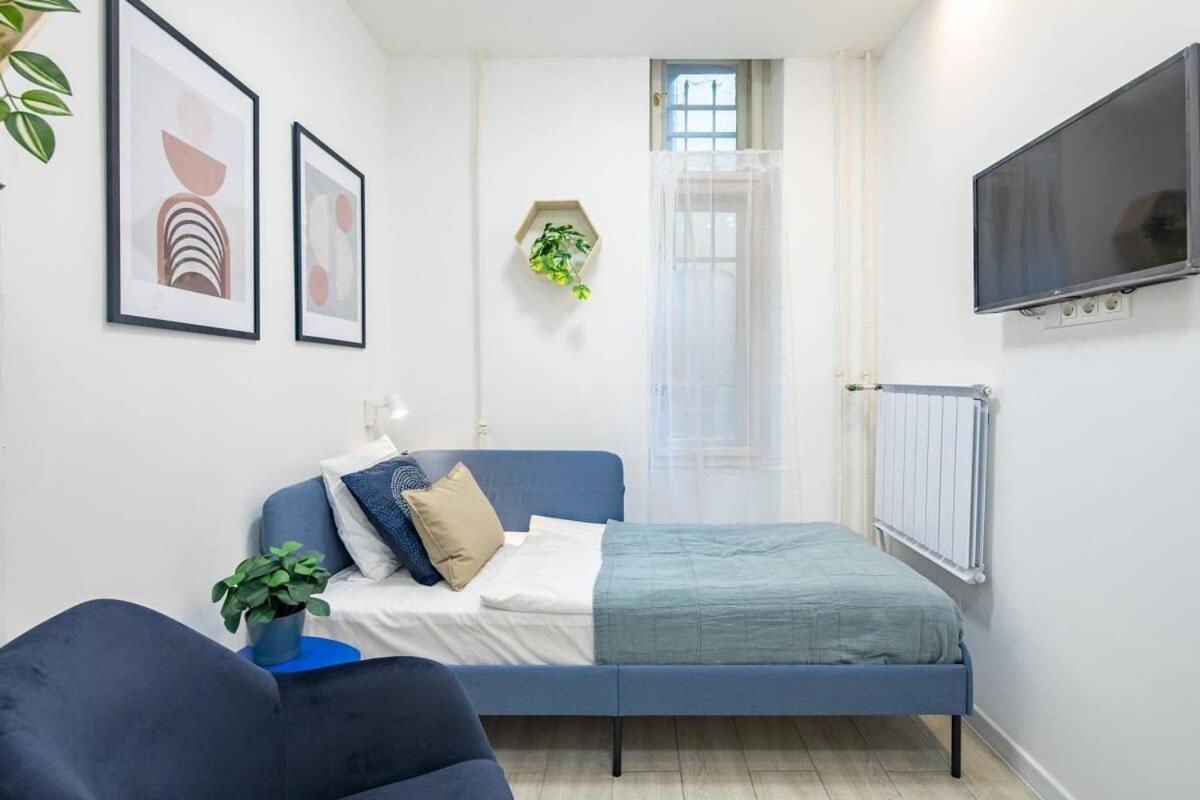 Centrally Located For Solo Traveller *